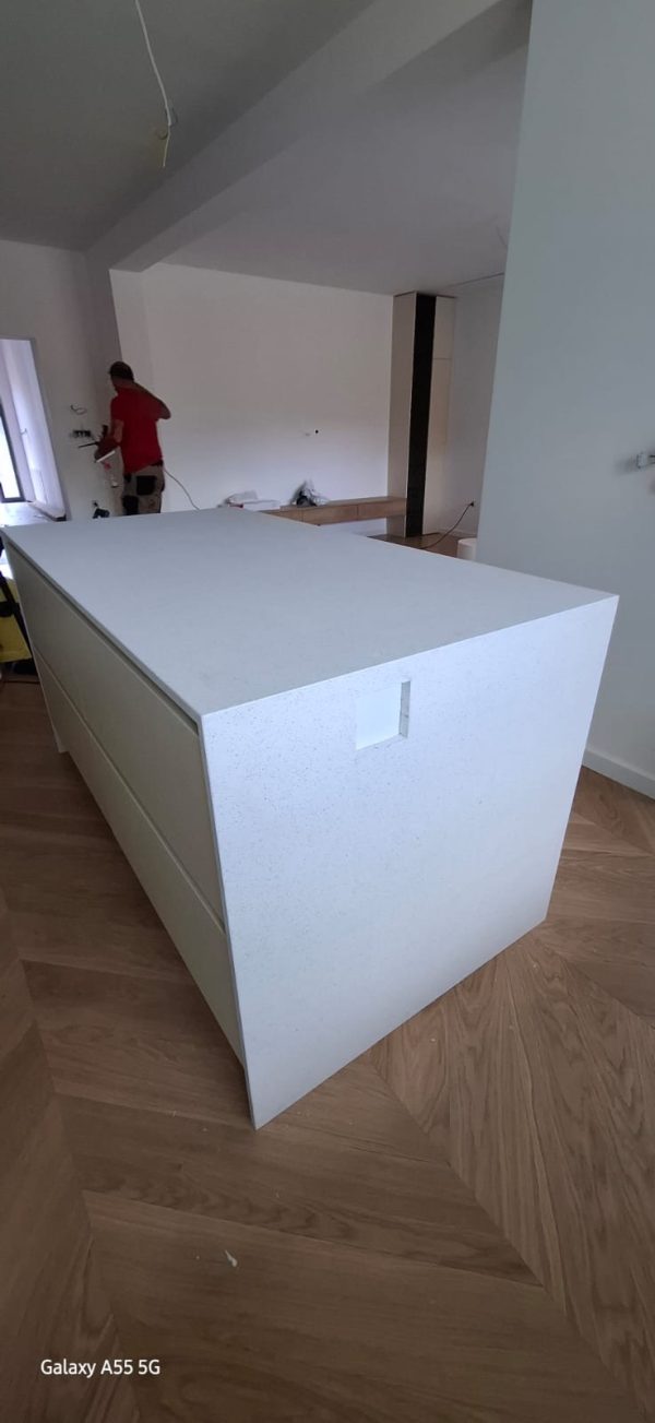 QUARTZ KVARC RADNE PLOČE I ZIDNA OBLOGA