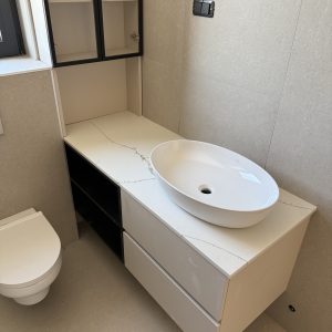 PLOČA ZA UMIVAONIK KVARC QUARTZ Calacatta Whitneys