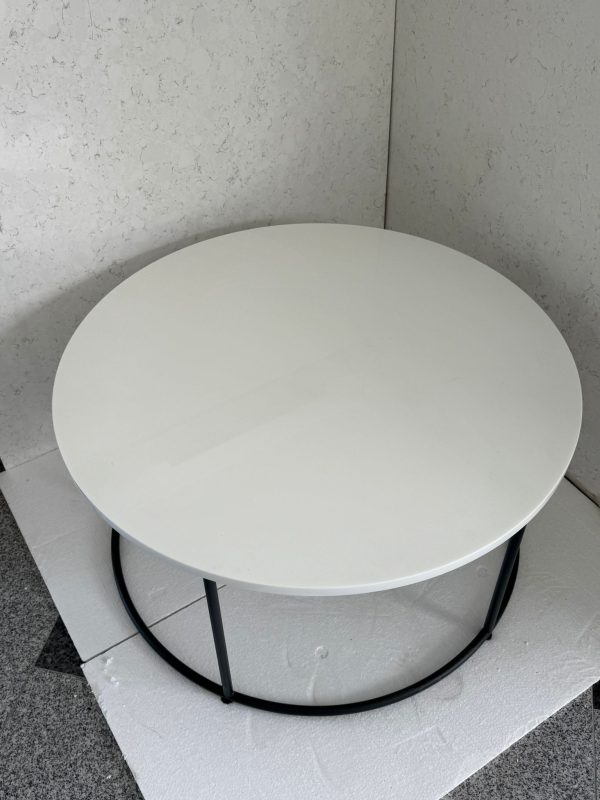 OKRUGLA PLOČA STOLA KVARC QUARTZ I METALNE NOGICE