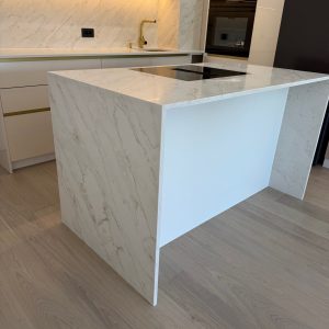 QUARTZ KVARC RADNE PLOČE I ZIDNA OBLOGA