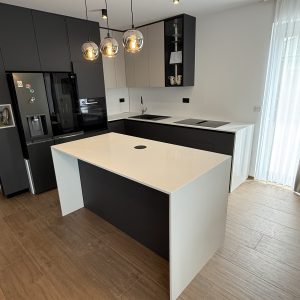 QUARTZ KVARC RADNE PLOČE I ZIDNA OBLOGA