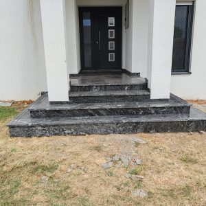 STEPENICE GRANIT BIANCO TIFFONE