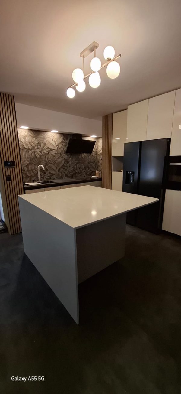 ŠANK QUARTZ KVARC Calacatta Whitney Oro