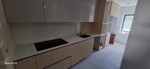 QUARTZ KVARC RADNE PLOČE I ZIDNA OBLOGA