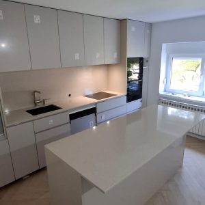 QUARTZ KVARC RADNE PLOČE I ZIDNA OBLOGA