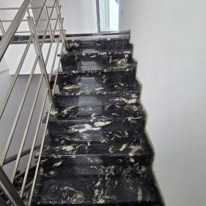 STEPENICE GRANIT BIANCO TIFFONE