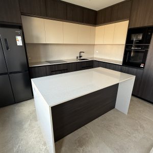 QUARTZ KVARC RADNE PLOČE I ZIDNA OBLOGA