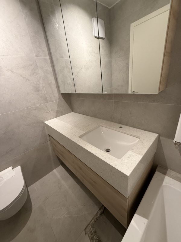 UMIVAONICI QUARTZ KVARC SINTHESIS WHITE
