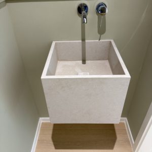 LEBDEĆI UMIVAONIK 40x40x40 QUARTZ KVARC Sand Beige