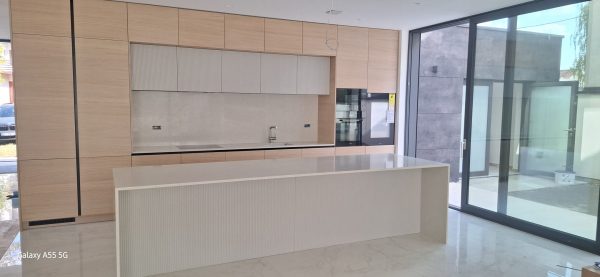 QUARTZ KVARC RADNE PLOČE I ZIDNA OBLOGA