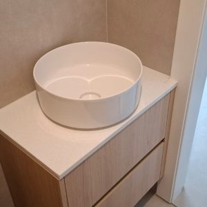 PLOČA ZA UMIVAONIK KVARC QUARTZ Bianco Pro