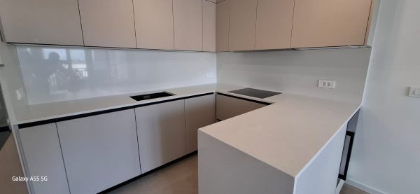 QUARTZ KVARC RADNE PLOČE I ZIDNA OBLOGA