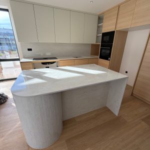 QUARTZ KVARC RADNE PLOČE I ZIDNA OBLOGA