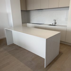 QUARTZ KVARC RADNE PLOČE I ZIDNA OBLOGA