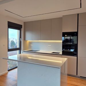 QUARTZ KVARC RADNE PLOČE I ZIDNA OBLOGA