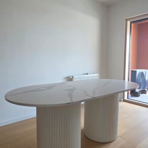 PLOČA ZA OVALNI STOL 180x90 QUARTZ KVARC Calacatta Delicato Crema
