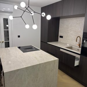 QUARTZ KVARC RADNE PLOČE I ZIDNA OBLOGA