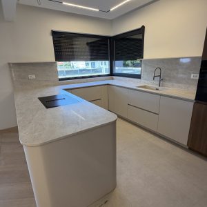 QUARTZ KVARC RADNE PLOČE I ZIDNA OBLOGA