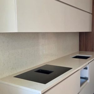 QUARTZ KVARC RADNE PLOČE I ZIDNA OBLOGA