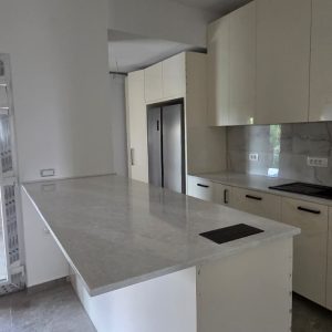 QUARTZ KVARC RADNE PLOČE I ZIDNA OBLOGA