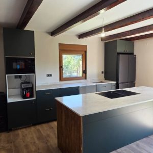 QUARTZ KVARC RADNE PLOČE I ZIDNA OBLOGA